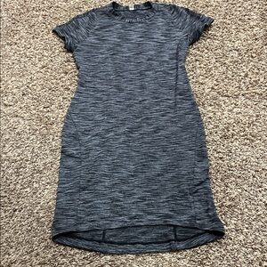 Lululemon & go where short sleeve dress sz 6